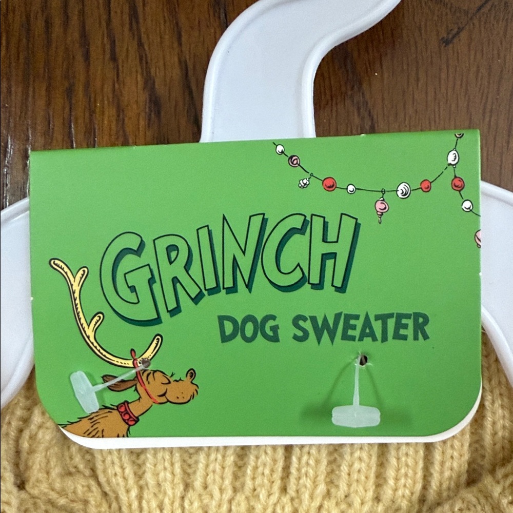 The Grinch-He’s a mean one! - Knit Christmas Sweater. Size M. - Picture 11 of 13